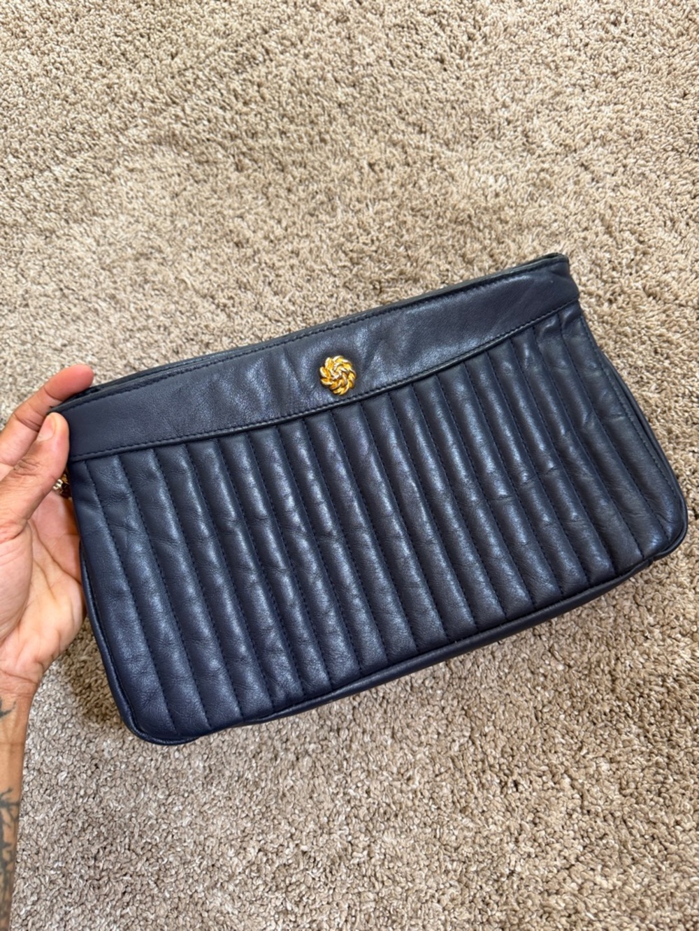Vintage Amanda Smith Leather Clutch - Picture 8 of 17